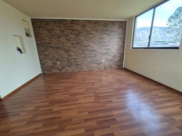 CASA EN VENTA MITAD DEL MUNDO 206M2 $74.900