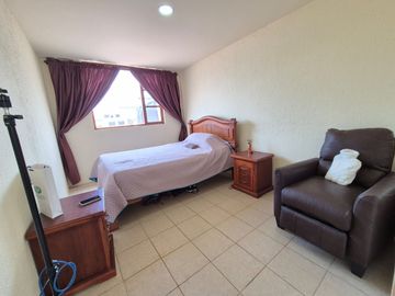 CASA EN VENTA MITAD DEL MUNDO 206M2 $74.900