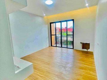 PILAR DAO ST. 8.9M TRIPLEX