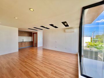 Experience modern comfort in this brand new house and lot, boasting a spacious living area, nestled within the serene surroundings of Greenwoods Execu