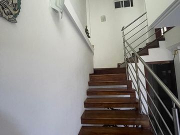 EN VENTA, CÓMODO DEPARTAMENTO DUPLEX.  SECTOR TOTORACOCHA!!!