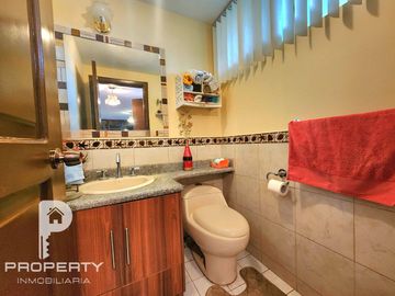 Sangolquí Casa 3 dormitorios 1 estudio 2 parqueaderos dentro de conjunto precio negociable
