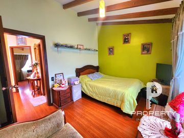 Sangolquí Casa 3 dormitorios 1 estudio 2 parqueaderos dentro de conjunto precio negociable