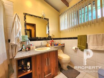 Sangolquí Casa 3 dormitorios 1 estudio 2 parqueaderos dentro de conjunto precio negociable