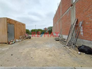 Se Vende Terreno En Urb Residencial Acacias De Miraflores - Castilla.ID:1115471