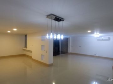 VENTA ESPACIOSA Y ESTRATEGICA CASA EN CONDOMINIO, CIUDAD JARDIN, SECTOR HOLGUINES, SUR CALI..