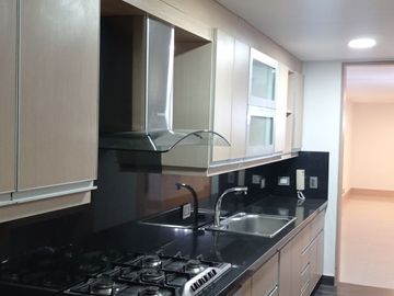 VENTA ESPACIOSA Y ESTRATEGICA CASA EN CONDOMINIO, CIUDAD JARDIN, SECTOR HOLGUINES, SUR CALI..