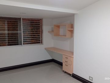 VENTA ESPACIOSA Y ESTRATEGICA CASA EN CONDOMINIO, CIUDAD JARDIN, SECTOR HOLGUINES, SUR CALI..