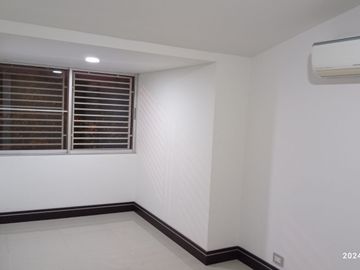 VENTA ESPACIOSA Y ESTRATEGICA CASA EN CONDOMINIO, CIUDAD JARDIN, SECTOR HOLGUINES, SUR CALI..