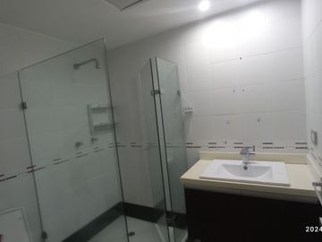 VENTA ESPACIOSA Y ESTRATEGICA CASA EN CONDOMINIO, CIUDAD JARDIN, SECTOR HOLGUINES, SUR CALI..