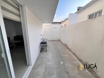 Casa 3 dormitorios de oportunidad en venta, urbanización privada sector Vía Circunvalación Manta