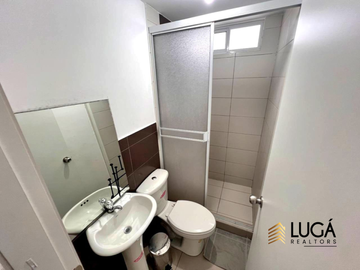 Casa 3 dormitorios de oportunidad en venta, urbanización privada sector Vía Circunvalación Manta