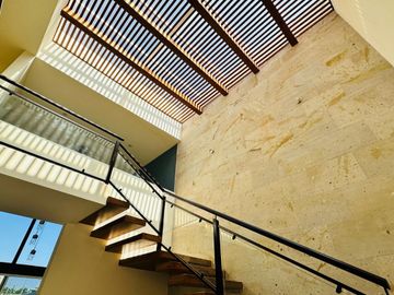 CASA EN VENTA EN LA CAMPIÑA DEL BOSQUE LEON, GTO ZONA NORTE UBICADA EN CLUSTER 1 FRENTE DE PABELLÓN. (CANCHAS DE FÚTBOL, BÁSQUETBOL, TENIS Y ALBERCA)