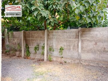 León Propiedades vende casa en condominio, Curacaví centro