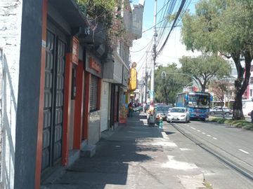 Venta de casa en la Avda. Atahualpa de la ciudad de Ibarra
