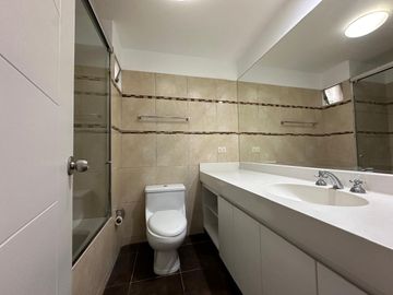 Lindo departamento a 1/2 cuadra del parque Melitón Porras en Miraflores
