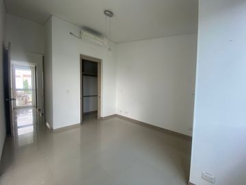 Se vende hermosa casa campestre en conjunto residencial