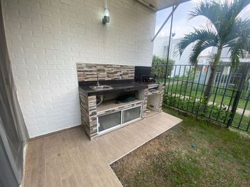 Se vende hermosa casa campestre en conjunto residencial