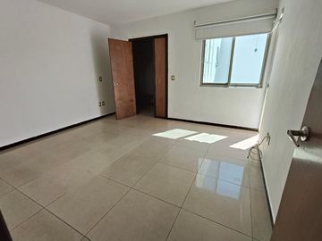 Casa en esquina en venta dentro de Coto Alhambra, Real de Valdepeñas
