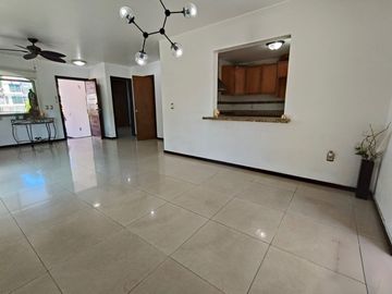 Casa en esquina en venta dentro de Coto Alhambra, Real de Valdepeñas