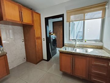 Casa en esquina en venta dentro de Coto Alhambra, Real de Valdepeñas