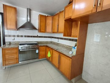 Casa en esquina en venta dentro de Coto Alhambra, Real de Valdepeñas