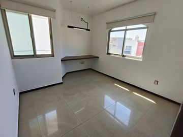 Casa en esquina en venta dentro de Coto Alhambra, Real de Valdepeñas