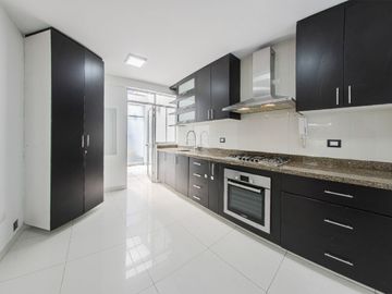 VENTA CHACARILLA SURCO, CASA DE ENSUEÑO, ESPACIOSA SEGURA Y ELEGANTE