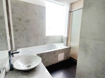 VENTA CHACARILLA SURCO, CASA DE ENSUEÑO, ESPACIOSA SEGURA Y ELEGANTE