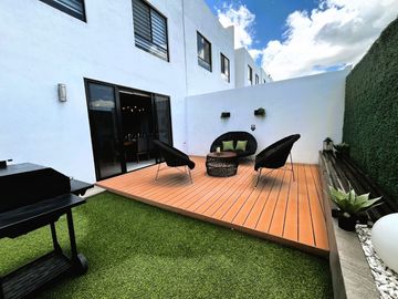 Venta de casa con roof en en Zibatá, Querétaro.