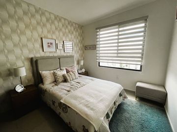 Venta de casa con roof en en Zibatá, Querétaro.