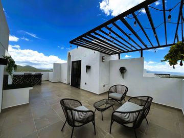 Venta de casa con roof en en Zibatá, Querétaro.