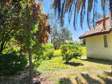 VENTA DE PARCELA EN CONDOMINIO, SECTOR CARAMPANGUE, ISLA DE MAIPO. A 45 MINUTOS DE STGO.  Valor: 10.500 UF Gastos comunes: $100.000  CARACTERÍSTICAS