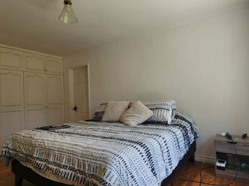 VENTA DE PARCELA EN CONDOMINIO, SECTOR CARAMPANGUE, ISLA DE MAIPO. A 45 MINUTOS DE STGO.  Valor: 10.500 UF Gastos comunes: $100.000  CARACTERÍSTICAS
