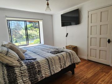 VENTA DE PARCELA EN CONDOMINIO, SECTOR CARAMPANGUE, ISLA DE MAIPO. A 45 MINUTOS DE STGO.  Valor: 10.500 UF Gastos comunes: $100.000  CARACTERÍSTICAS