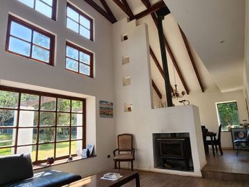 VENTA DE PARCELA EN CONDOMINIO, SECTOR CARAMPANGUE, ISLA DE MAIPO. A 45 MINUTOS DE STGO.  Valor: 10.500 UF Gastos comunes: $100.000  CARACTERÍSTICAS