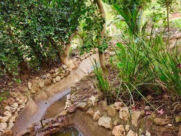 EXTRANJERO POR VIAJE VENDE CASA FRENTE A LAGUNA TORCA - MARAVILLOSO TERRENO