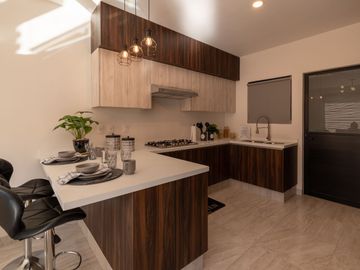 CASA VENTA, CONDOMINIO CON AMENIDADES, C: 151.99 M2 T: 127.40 M2, 3 REC. 2.5 BAÑOS.