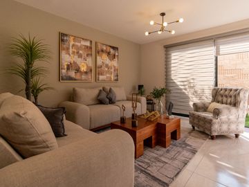 CASA VENTA, CONDOMINIO CON AMENIDADES, C: 151.99 M2 T: 127.40 M2, 3 REC. 2.5 BAÑOS.