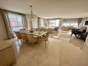 APARTAMENTO DE 4 HABITACIONES CON BAÑO