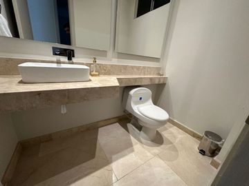 APARTAMENTO DE 4 HABITACIONES CON BAÑO