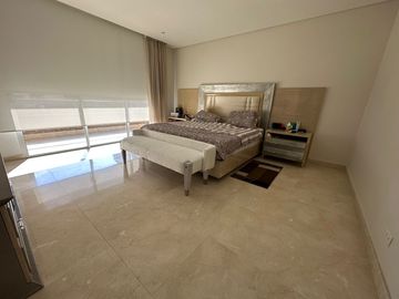 APARTAMENTO DE 4 HABITACIONES CON BAÑO
