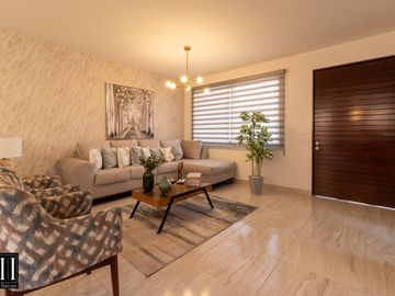 CASA VENTA, CONDOMINIO CON AMENIDADES, C: 171 M2 T: 127.40 M2, 3 REC. 2.5 BAÑOS.