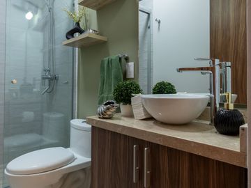 CASA VENTA, CONDOMINIO CON AMENIDADES, C: 171 M2 T: 127.40 M2, 3 REC. 2.5 BAÑOS.