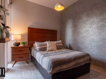 CASA VENTA, CONDOMINIO CON AMENIDADES, C: 171 M2 T: 127.40 M2, 3 REC. 2.5 BAÑOS.