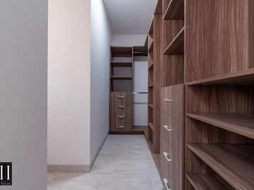 CASA VENTA, CONDOMINIO CON AMENIDADES, C: 171 M2 T: 127.40 M2, 3 REC. 2.5 BAÑOS.