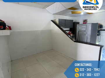 SE VENDE CASA AMPLIA CON LOCAL EN EL MANCERA