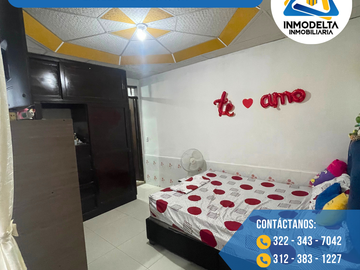 SE VENDE CASA AMPLIA CON LOCAL EN EL MANCERA