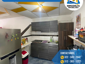 SE VENDE CASA AMPLIA CON LOCAL EN EL MANCERA