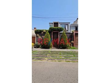 Venta De Casa En La Molina Calle Los Saucos